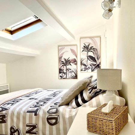 Magnifique T2 Duplex Secteur Gare/Theatre Apartment Сет Екстериор снимка