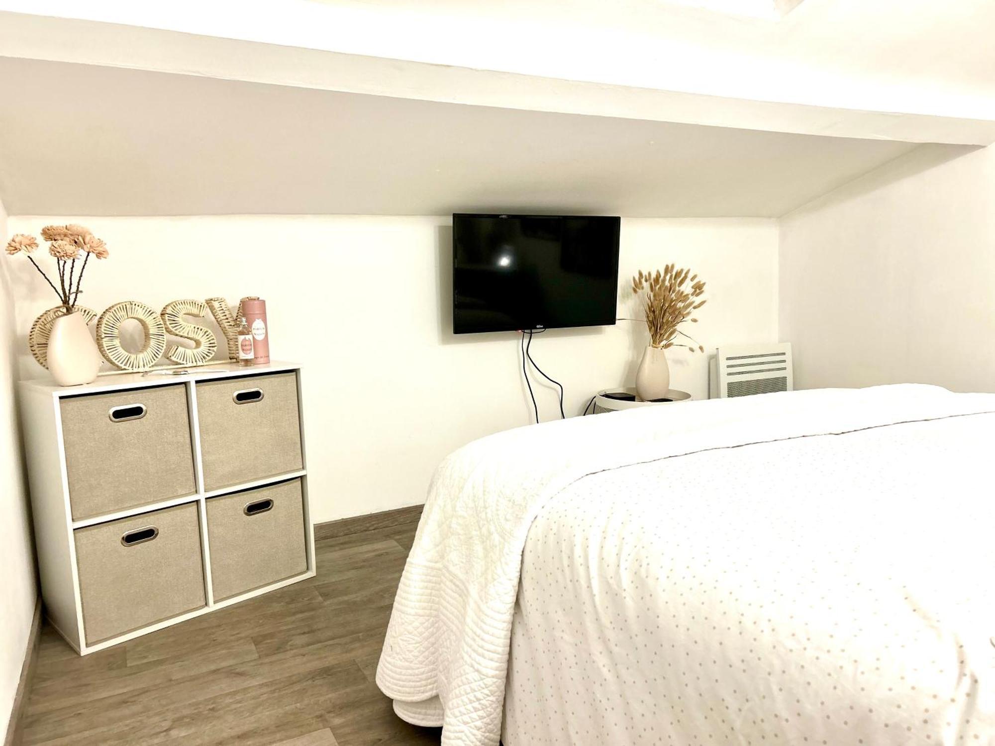 Magnifique T2 Duplex Secteur Gare/Theatre Apartment Сет Екстериор снимка